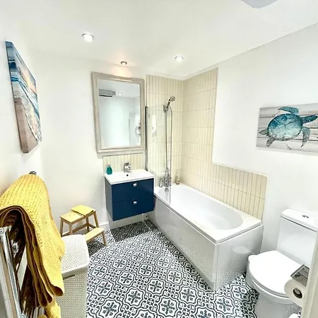 Cosy 1 Bedroom Apartment With Balcony Near Chiswick London Exterior photo