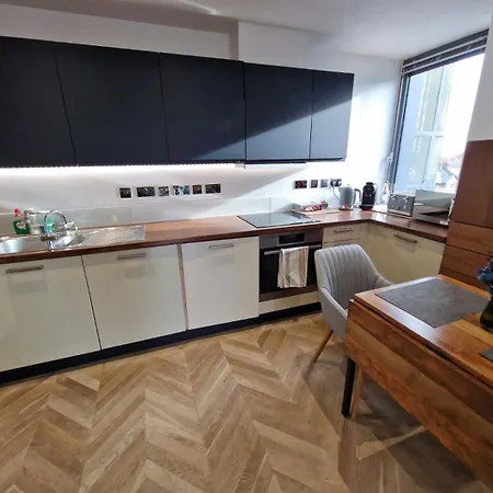 Cosy 1 Bedroom Apartment With Balcony Near Chiswick London Exterior photo