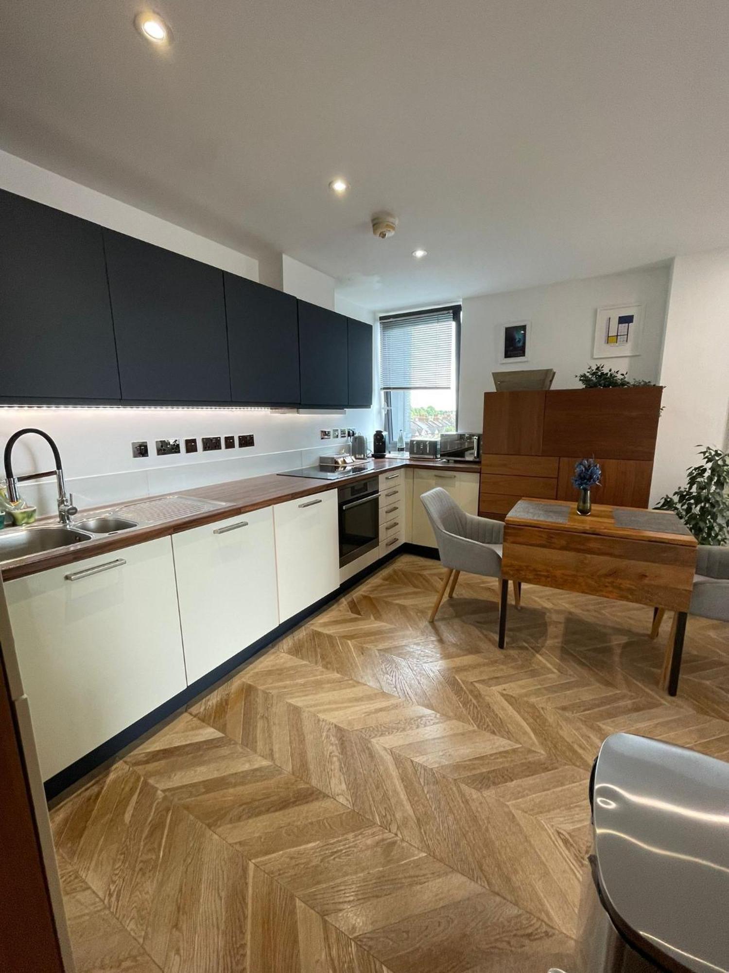 Apartment Cosy 1 Bedroom With Balcony Near Chiswick